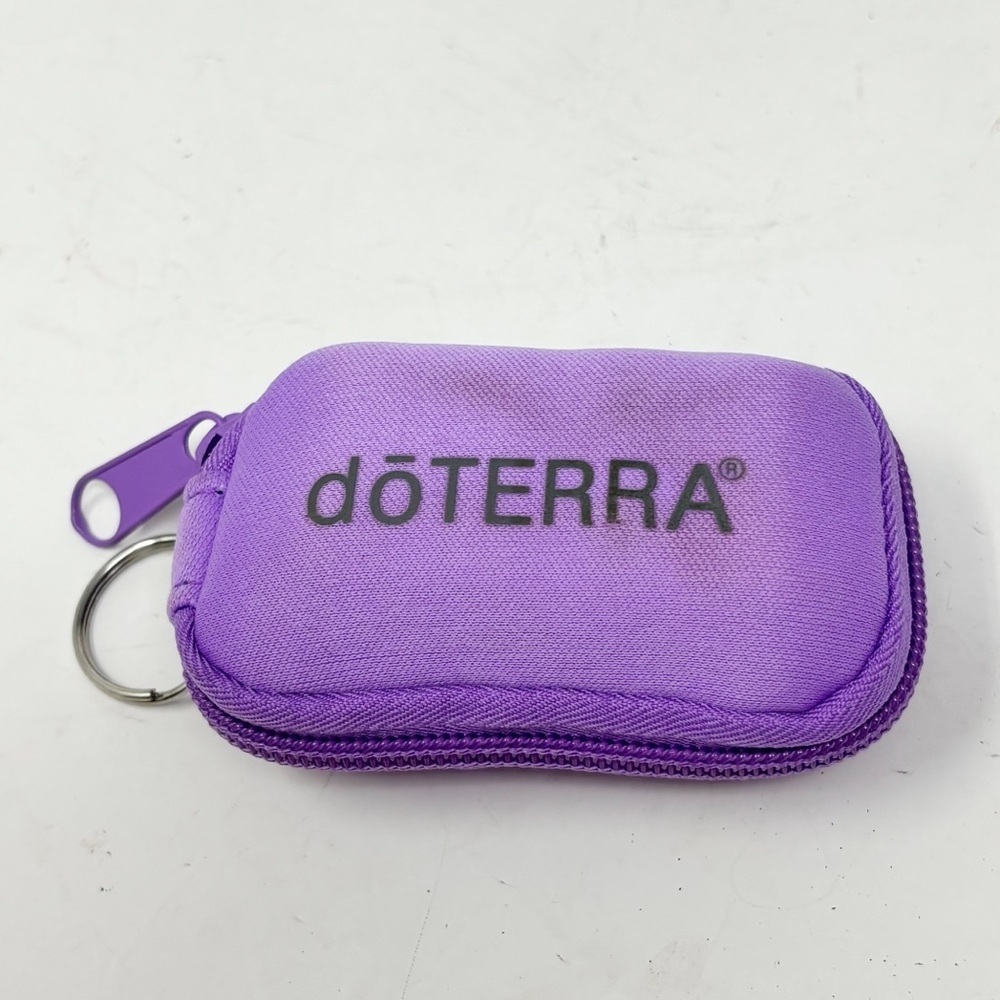 doTERRA Travel Case Keychain Purple Zip With 8 Mini Essential Oil Bottles Unused